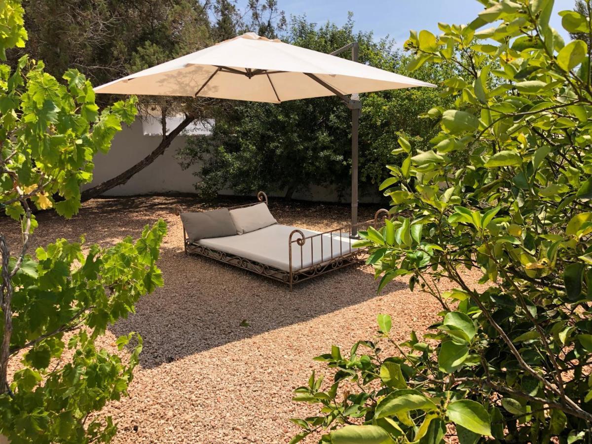 La Hacienda Aparthotel Sant Ferran de Ses Roques Exterior photo
